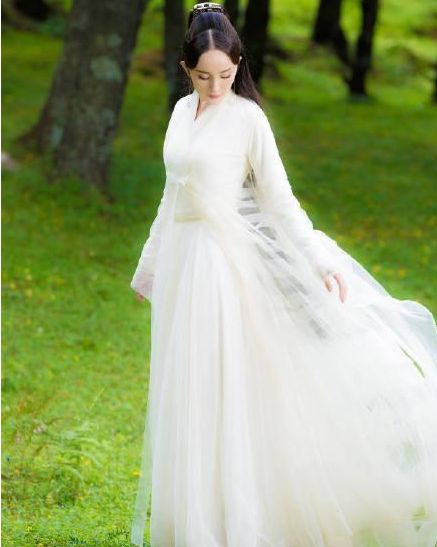 盤點五位古裝最仙明星：楊冪、趙麗穎、劉亦菲，誰是你心中的仙女首選？